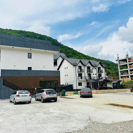 Grand Caciulata Hotel Kültér fotó