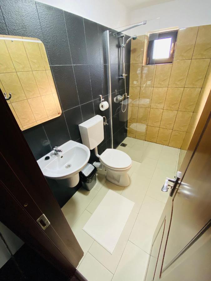 Grand Caciulata Hotel Kültér fotó
