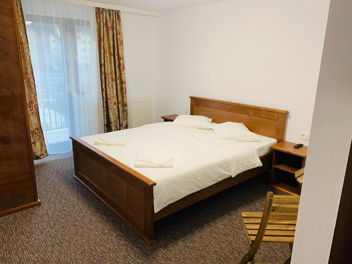 Grand Caciulata Hotel Kültér fotó
