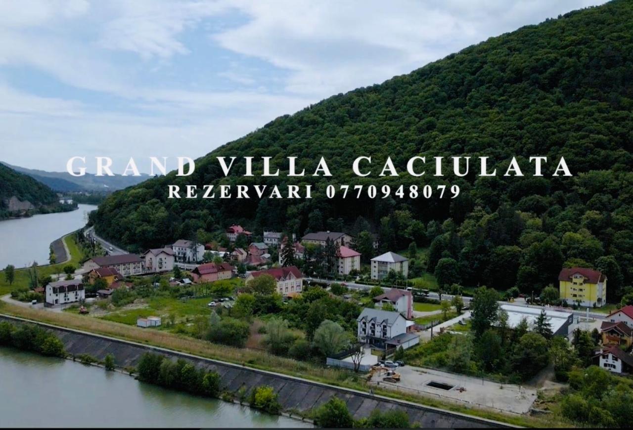 Grand Caciulata Hotel Kültér fotó