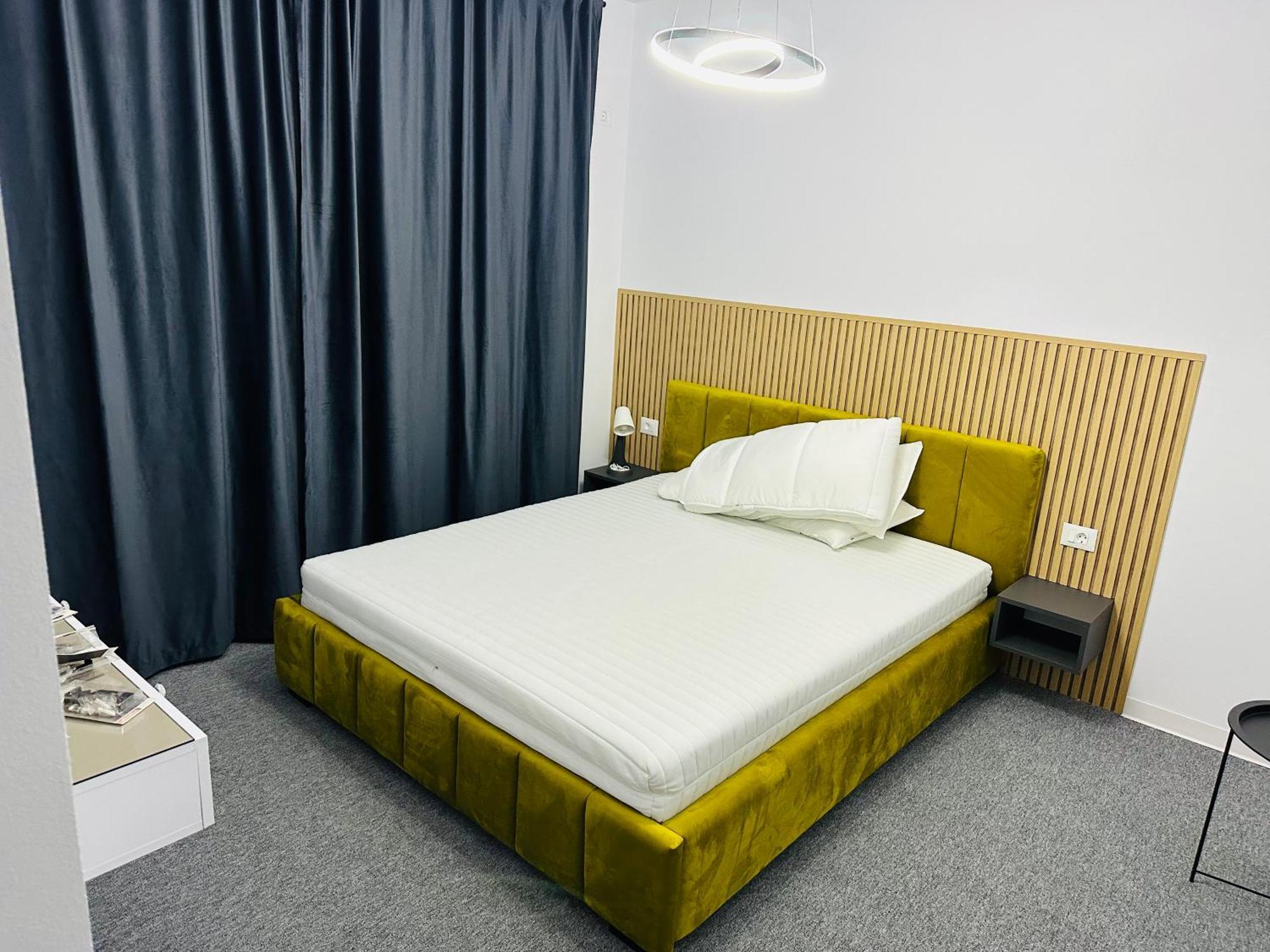 Grand Caciulata Hotel Kültér fotó